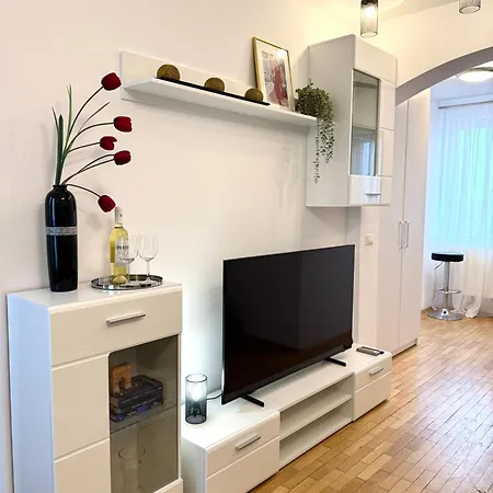 아파트 Moon View - - Sanador Victoriei 부쿠레슈티