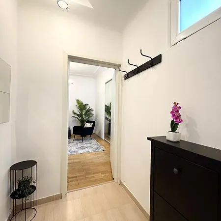 Moon View - - Sanador Victoriei 布加勒斯特