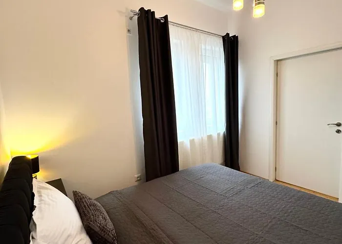 Moon View - - Sanador Victoriei Apartamento *