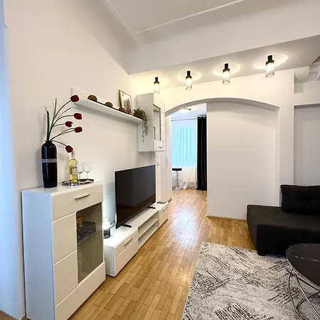 Moon View - - Sanador Victoriei Διαμέρισμα