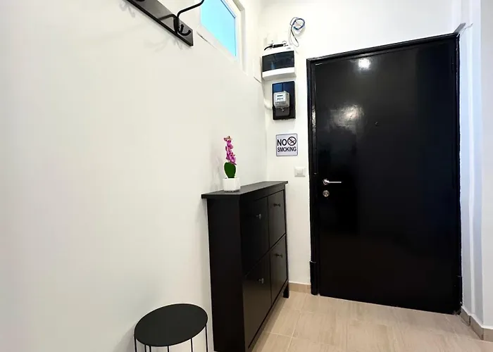 Moon View - - Sanador Victoriei Апартаменти